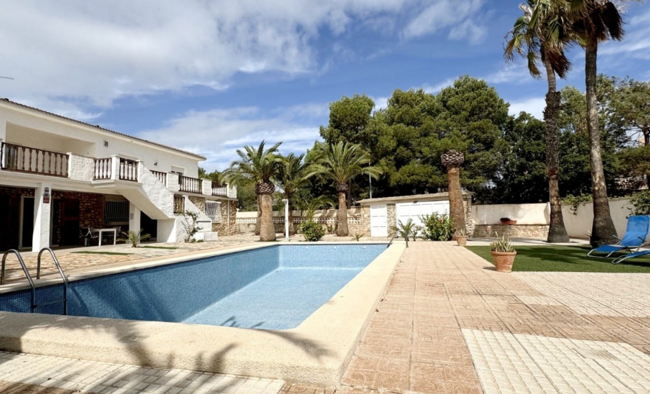 Sale - Detached villa - Orihuela Costa - La Zenia