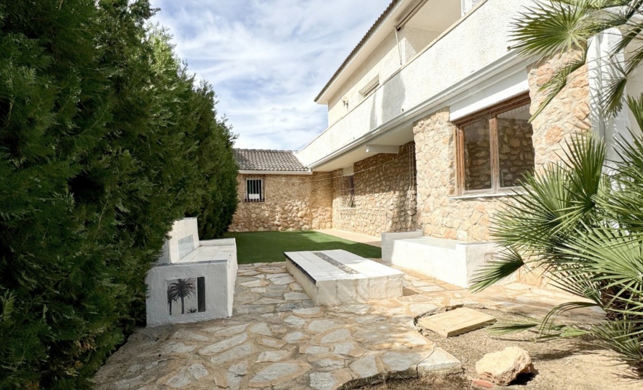 Sale - Detached villa - Orihuela Costa - La Zenia