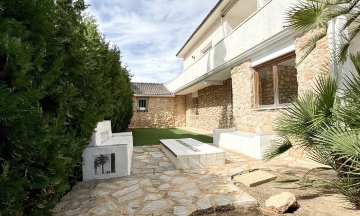 Sale - Detached villa - Orihuela Costa - La Zenia