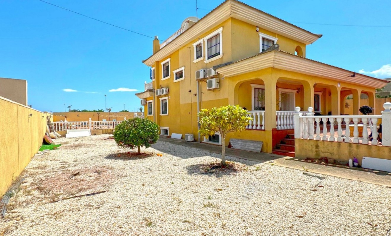 Revente - Detached villa - Torrevieja - Los Balcones - Los Altos del Edén