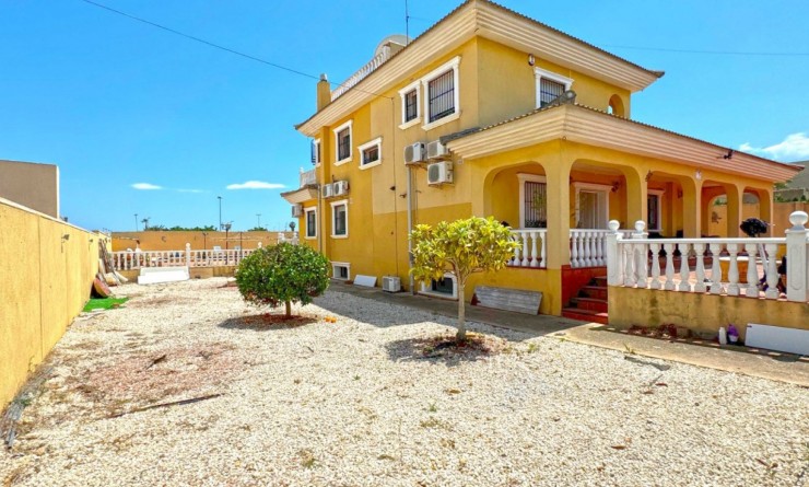 Revente - Detached villa - Torrevieja - Los Balcones - Los Altos del Edén