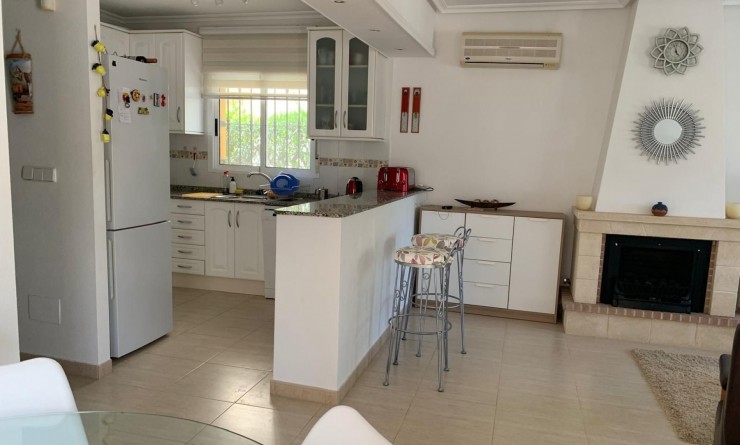 Sale - Detached House / Villa - Guardamar del Segura - Guardamar - El Raso