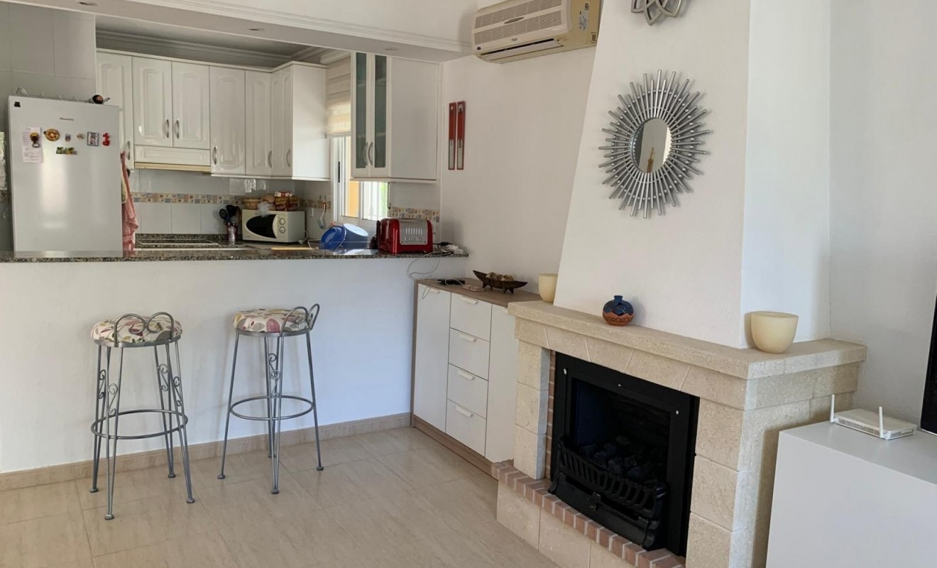 Sale - Detached House / Villa - Guardamar del Segura - Guardamar - El Raso