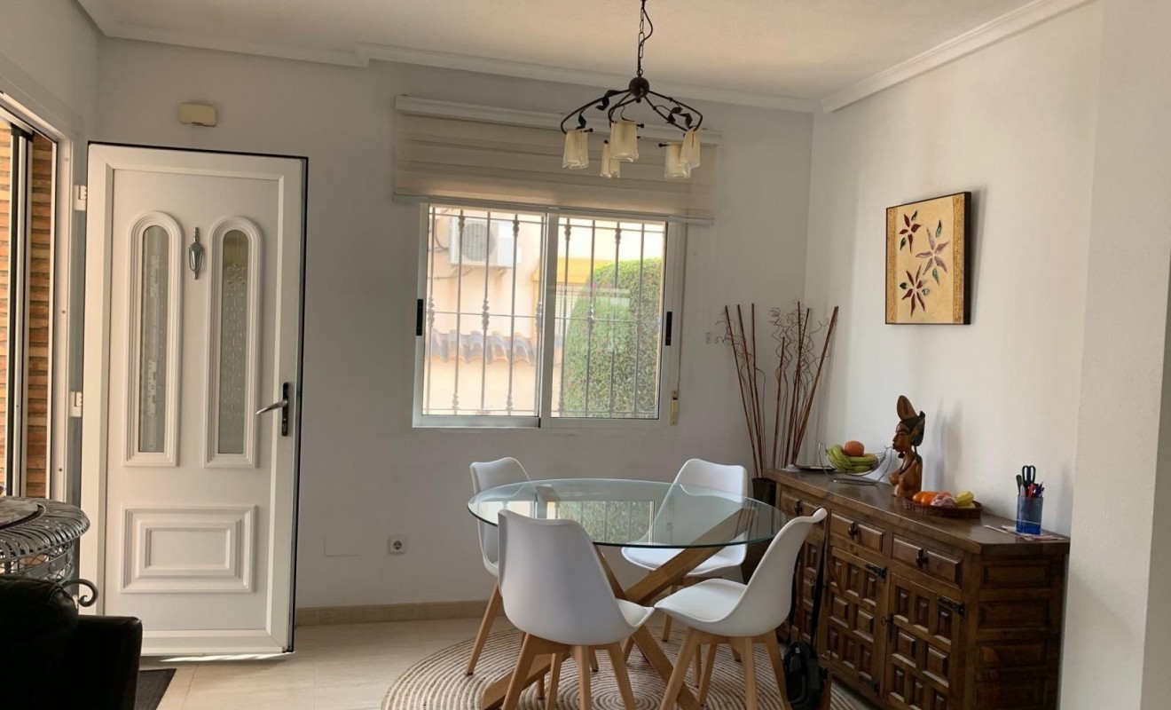 Sale - Detached House / Villa - Guardamar del Segura - Guardamar - El Raso