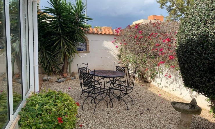 Sale - Detached House / Villa - Guardamar del Segura - Guardamar - El Raso