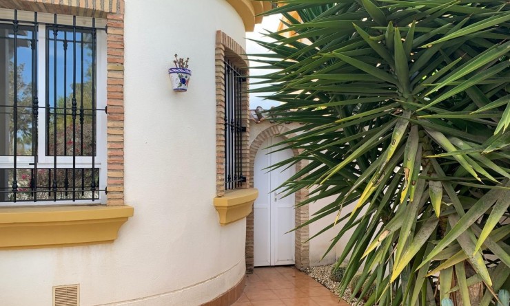 Sale - Detached House / Villa - Guardamar del Segura - Guardamar - El Raso