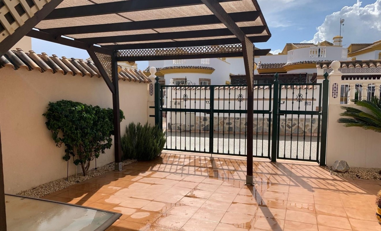 Sale - Detached House / Villa - Guardamar del Segura - Guardamar - El Raso