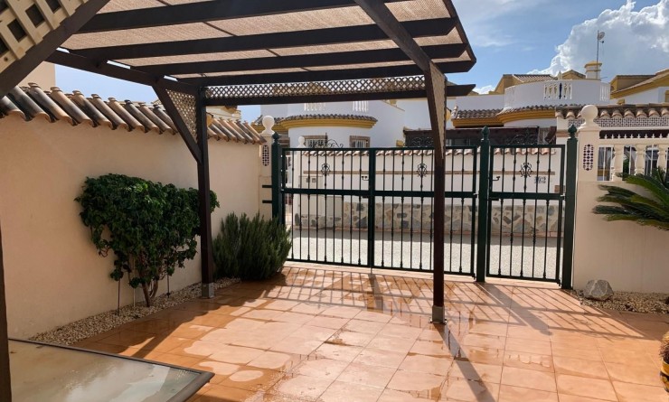 Sale - Detached House / Villa - Guardamar del Segura - Guardamar - El Raso