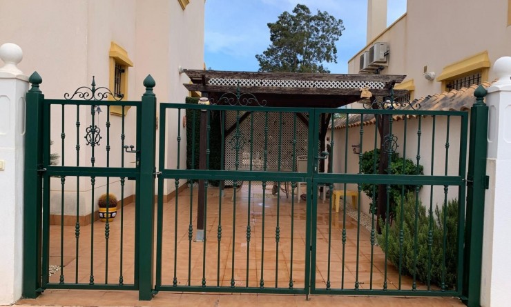 Sale - Detached House / Villa - Guardamar del Segura - Guardamar - El Raso