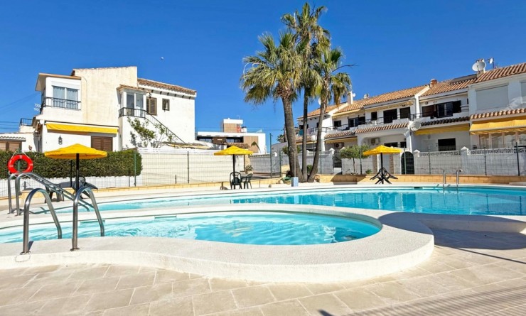 Sale - Bungalow - Torrevieja - Torrelamata - La Mata