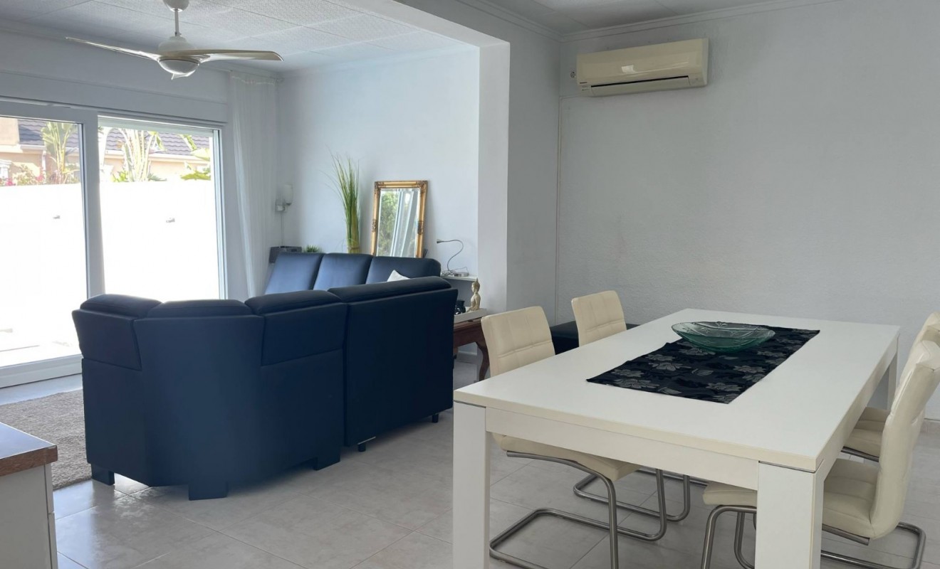 Wederverkoop - Villa - Torrevieja - San Luis