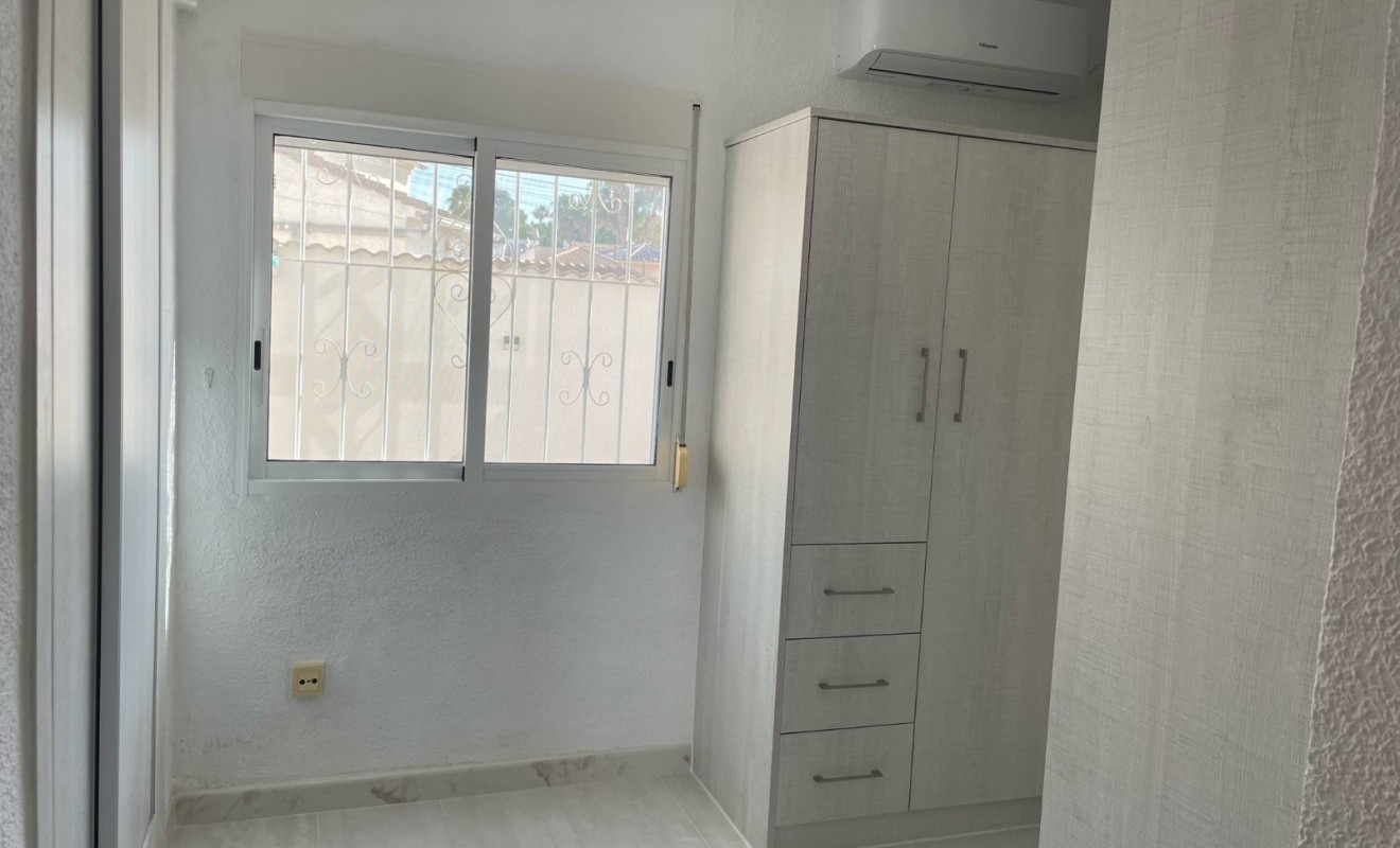 Wederverkoop - Villa - Torrevieja - San Luis