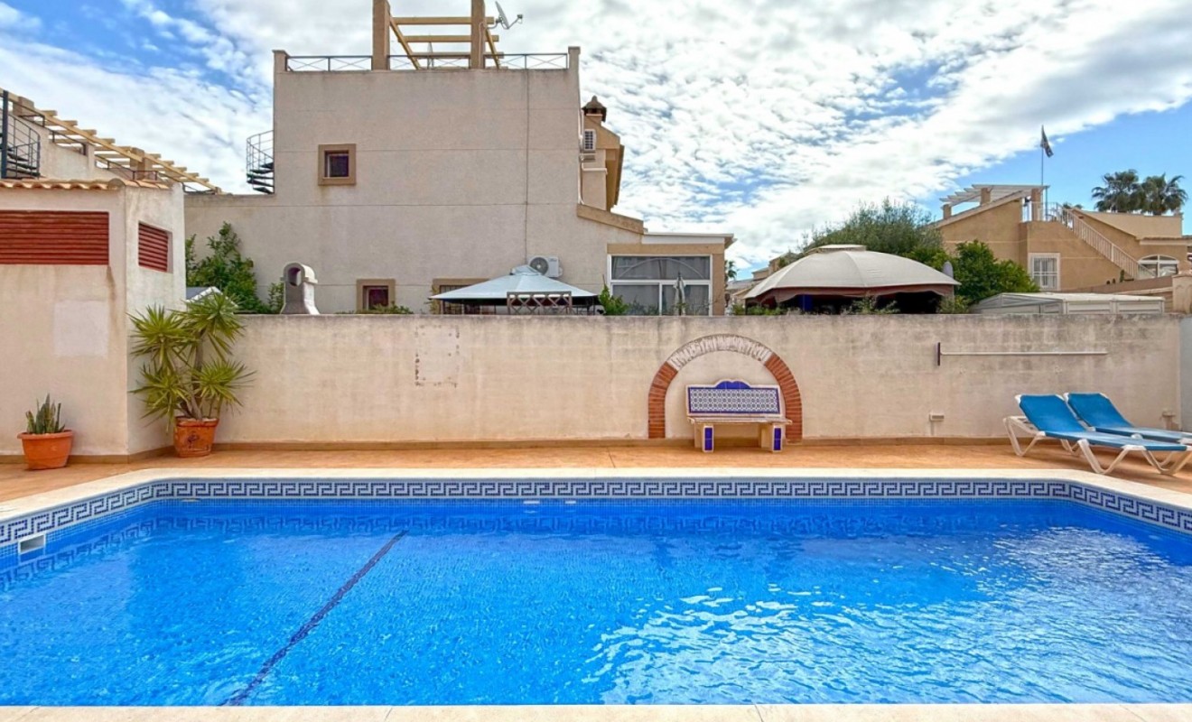 Sale - Semi Detached Villa - Orihuela Costa - Los Altos