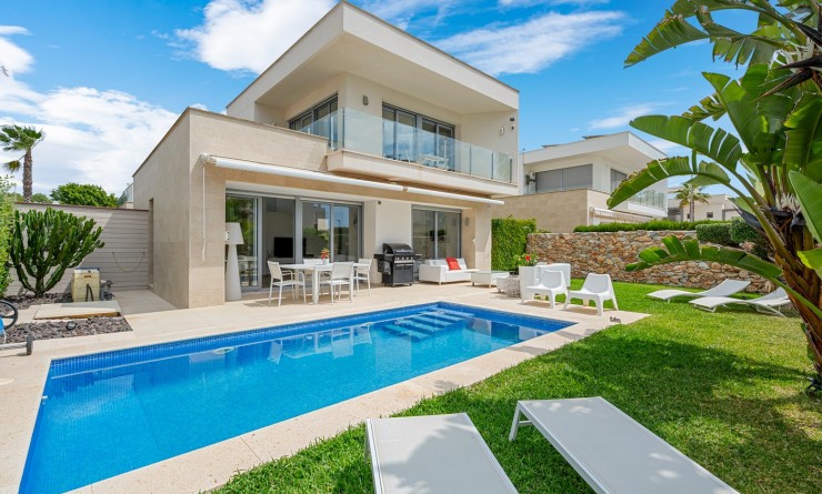 Sale - Villa - Orihuela - Vistabella Golf