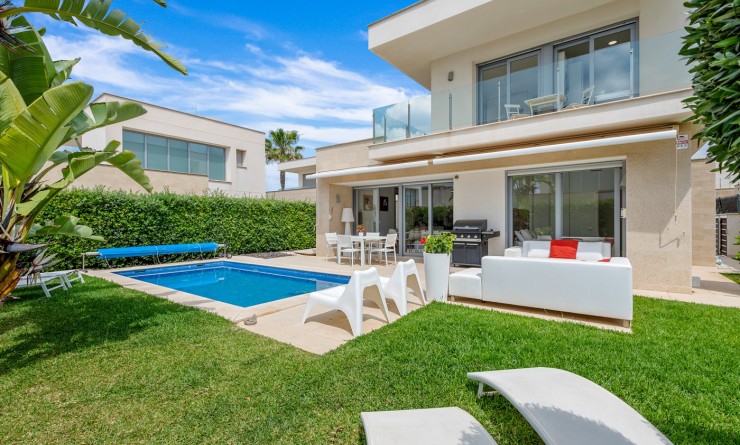Sale - Villa - Orihuela - Vistabella Golf
