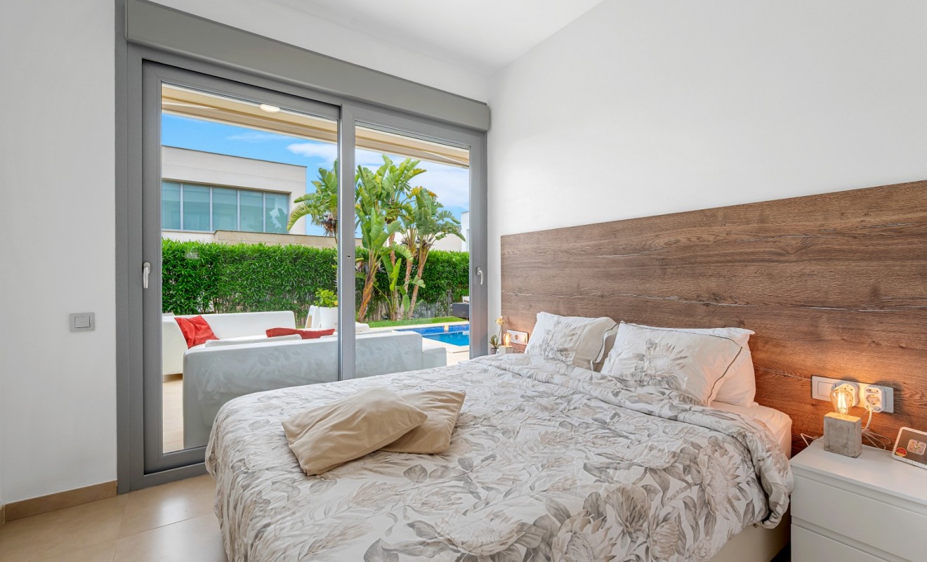 Sale - Villa - Orihuela - Vistabella Golf