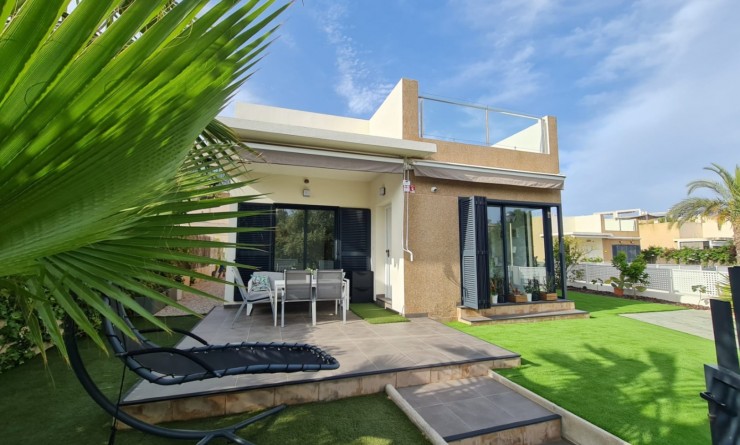 Sale - Villa - Orihuela - La Zenia