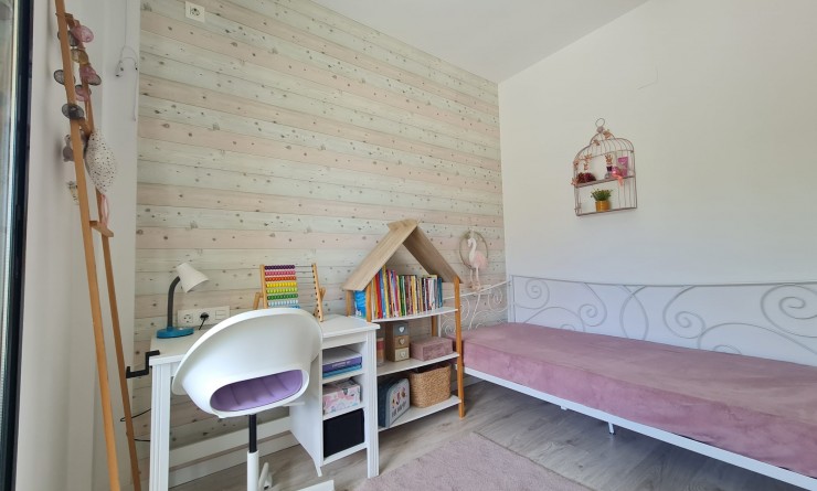 Sale - Villa - Orihuela - La Zenia