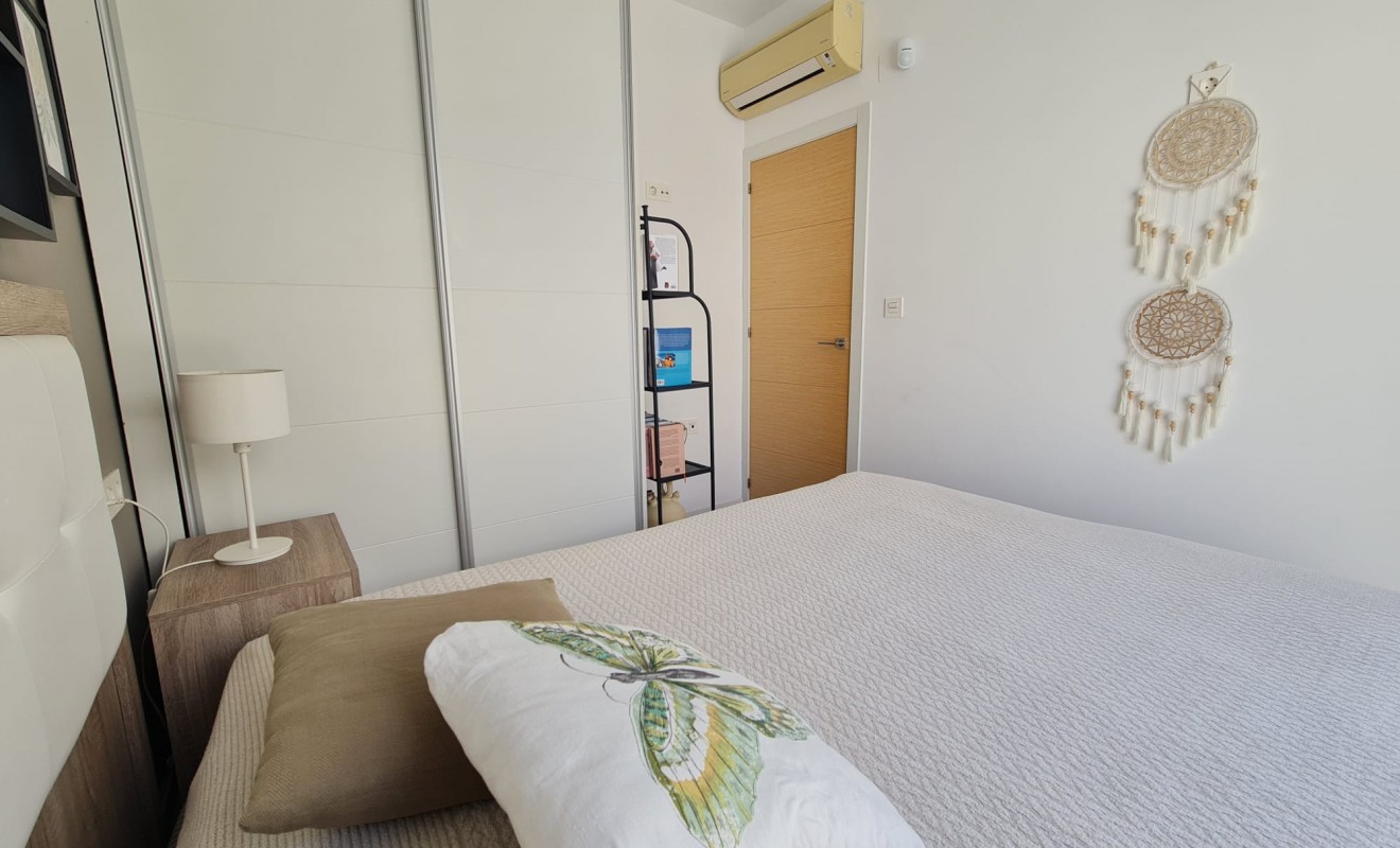 Sale - Villa - Orihuela - La Zenia