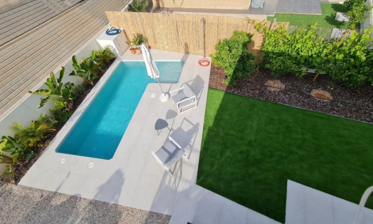 Sale - Villa - Orihuela - La Zenia