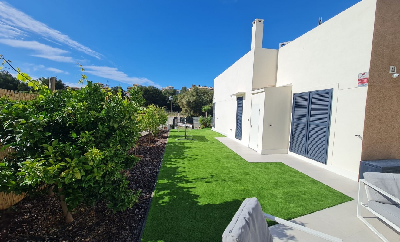 Sale - Villa - Orihuela - La Zenia