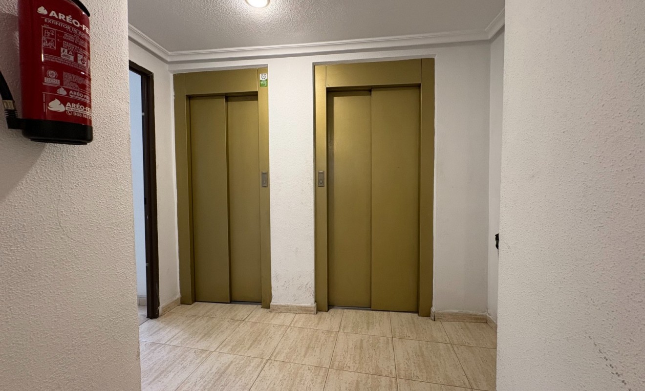 Wederverkoop - Appartement - Torrevieja - Centro