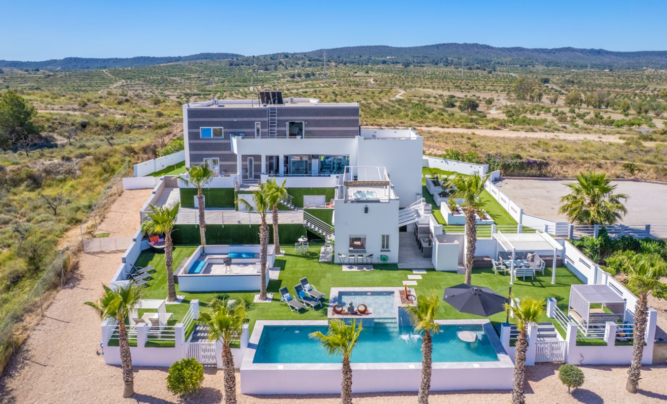 Sale - Villa - Torremendo