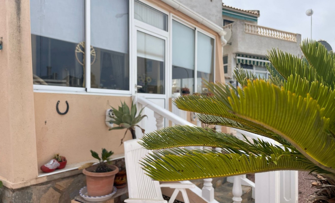 Sale - 2. Town house - Orihuela Costa - La Florida