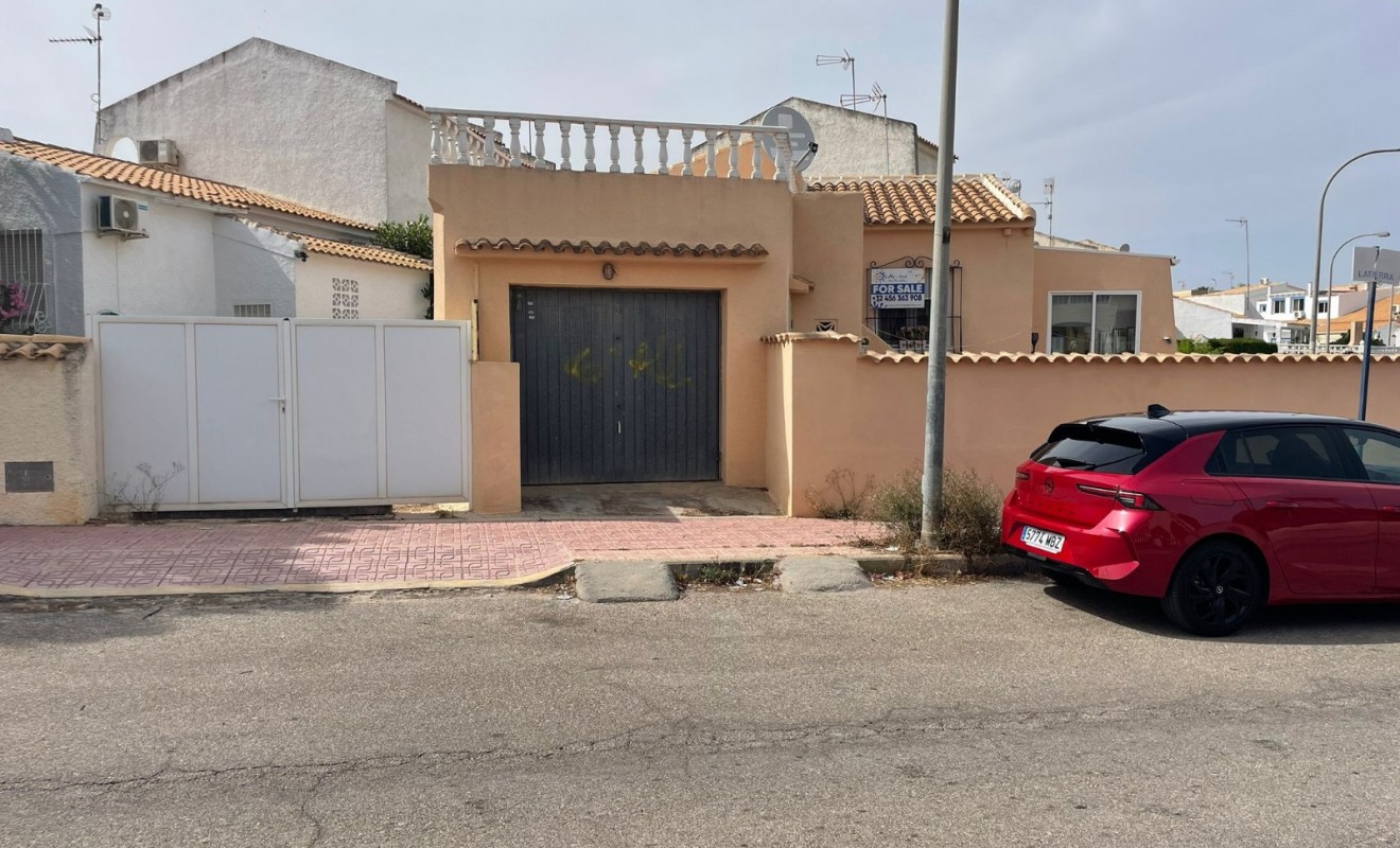 Sale - 2. Town house - Orihuela Costa - La Florida
