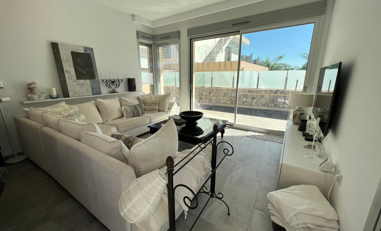 Sale - Villa - Mil Palmeras - Costa Blanca Sur