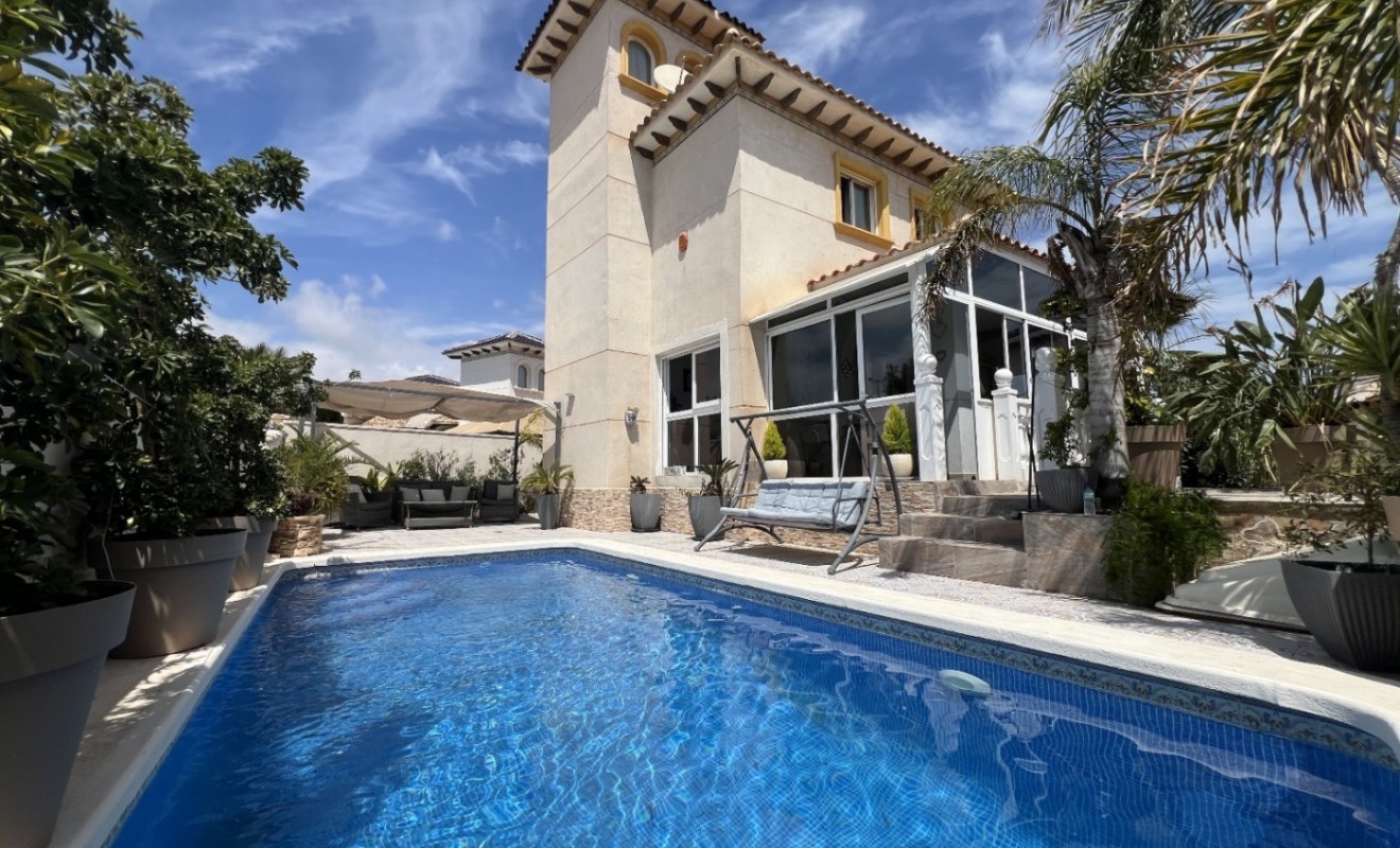 Sale - Villa - Orihuela - Costa Blanca Sur