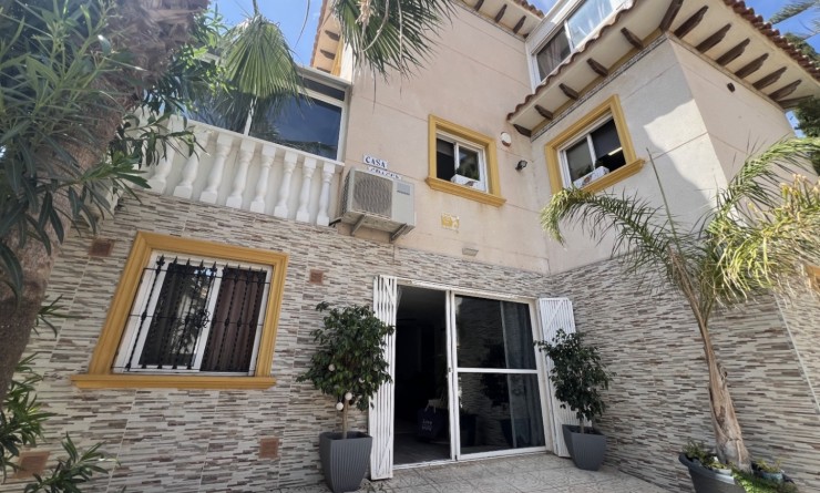 Sale - Villa - Orihuela - Costa Blanca Sur