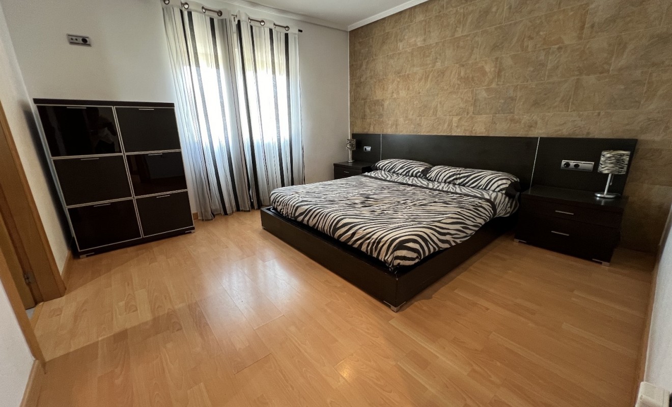 Wederverkoop - semi_detached_house - Torrevieja - Costa Blanca Sur