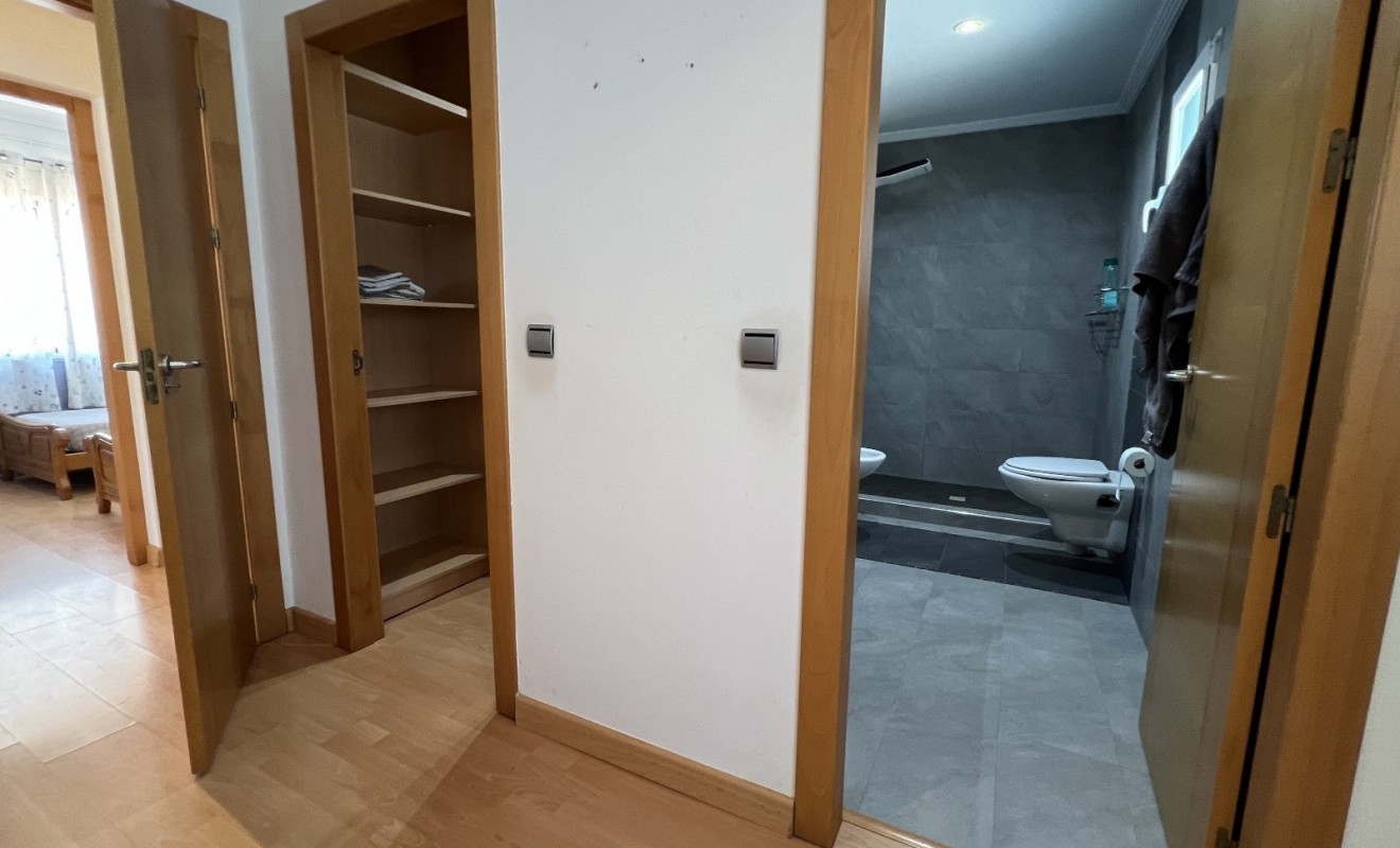 Wederverkoop - semi_detached_house - Torrevieja - Costa Blanca Sur