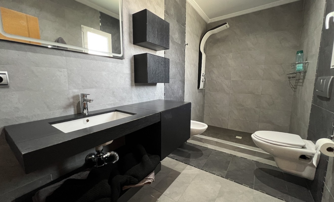 Wederverkoop - semi_detached_house - Torrevieja - Costa Blanca Sur