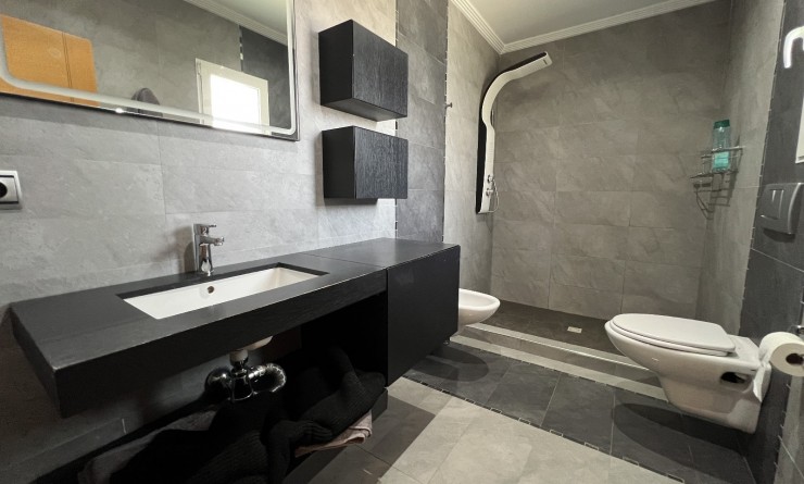 Wederverkoop - semi_detached_house - Torrevieja - Costa Blanca Sur