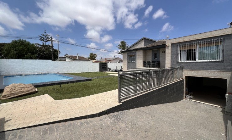 Wederverkoop - semi_detached_house - Torrevieja - Costa Blanca Sur