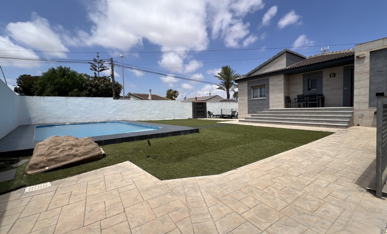 Wederverkoop - semi_detached_house - Torrevieja - Costa Blanca Sur