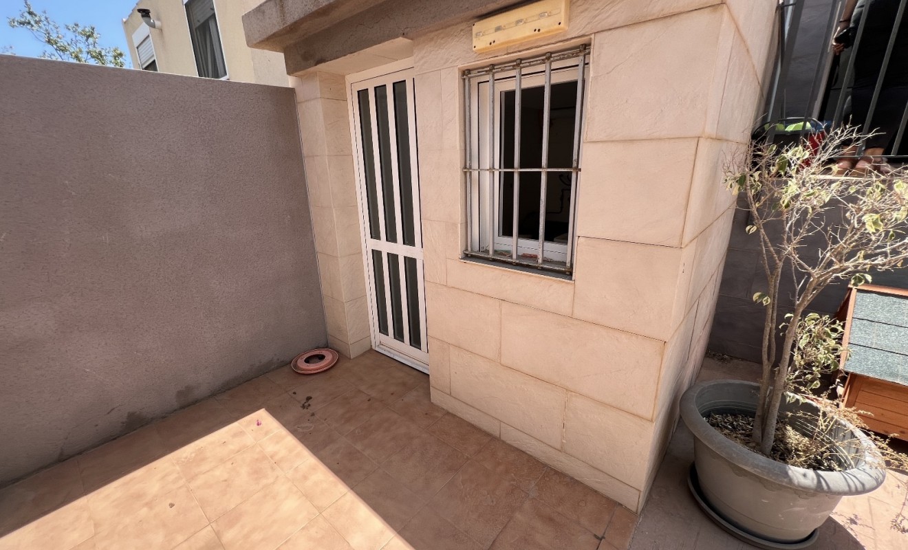 Wederverkoop - semi_detached_house - Torrevieja - Costa Blanca Sur