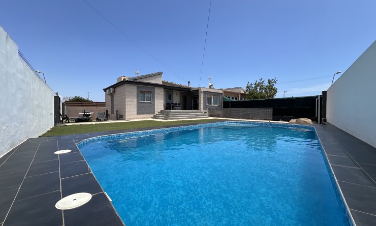 Wederverkoop - semi_detached_house - Torrevieja - Costa Blanca Sur