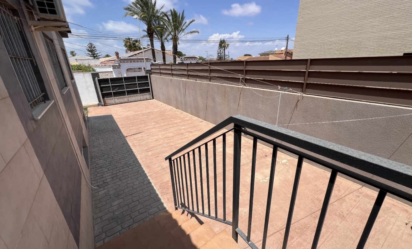 Wederverkoop - semi_detached_house - Torrevieja - Costa Blanca Sur