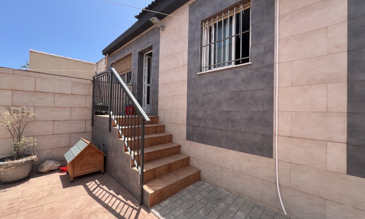 Wederverkoop - semi_detached_house - Torrevieja - Costa Blanca Sur