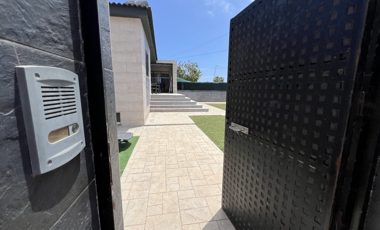 Wederverkoop - semi_detached_house - Torrevieja - Costa Blanca Sur