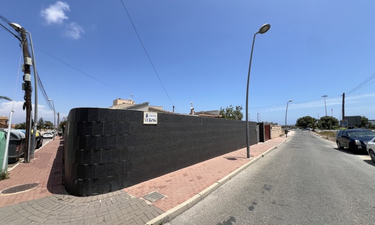 Wederverkoop - semi_detached_house - Torrevieja - Costa Blanca Sur