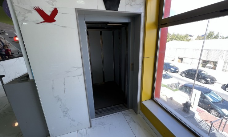 Sale - commercial_building - Torrevieja - Costa Blanca Sur