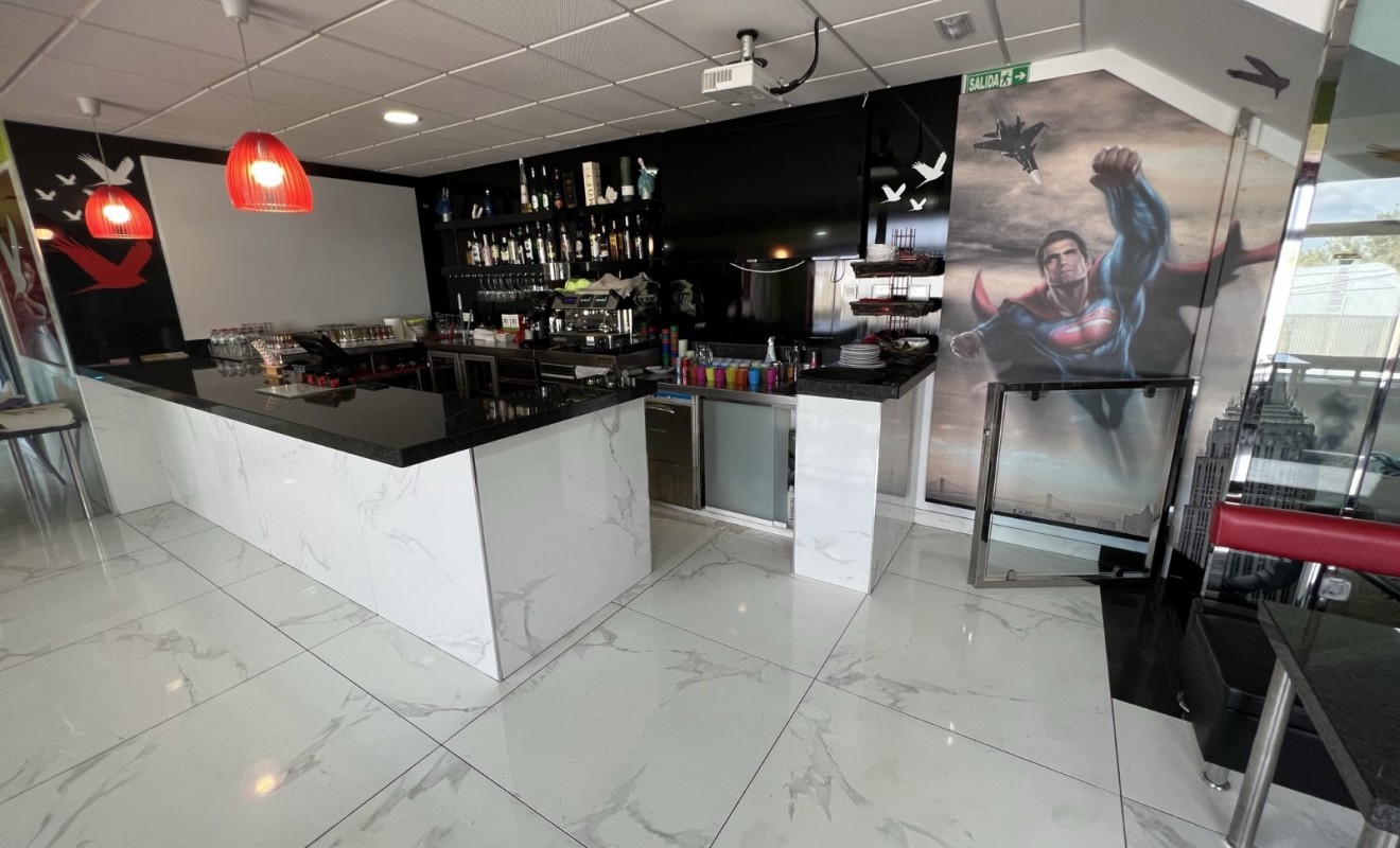 Sale - commercial_building - Torrevieja - Costa Blanca Sur