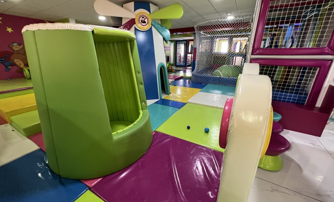 Sale - commercial_building - Torrevieja - Costa Blanca Sur