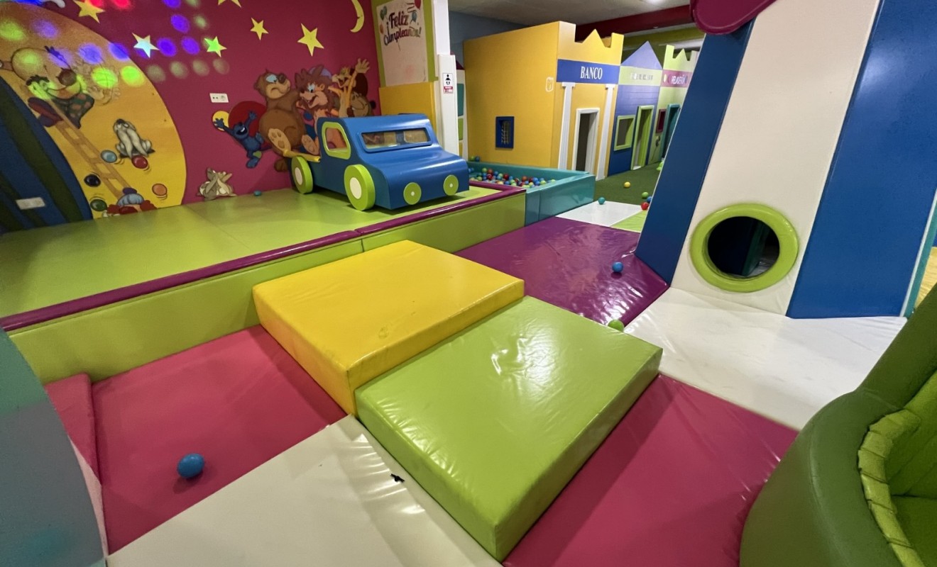 Sale - commercial_building - Torrevieja - Costa Blanca Sur