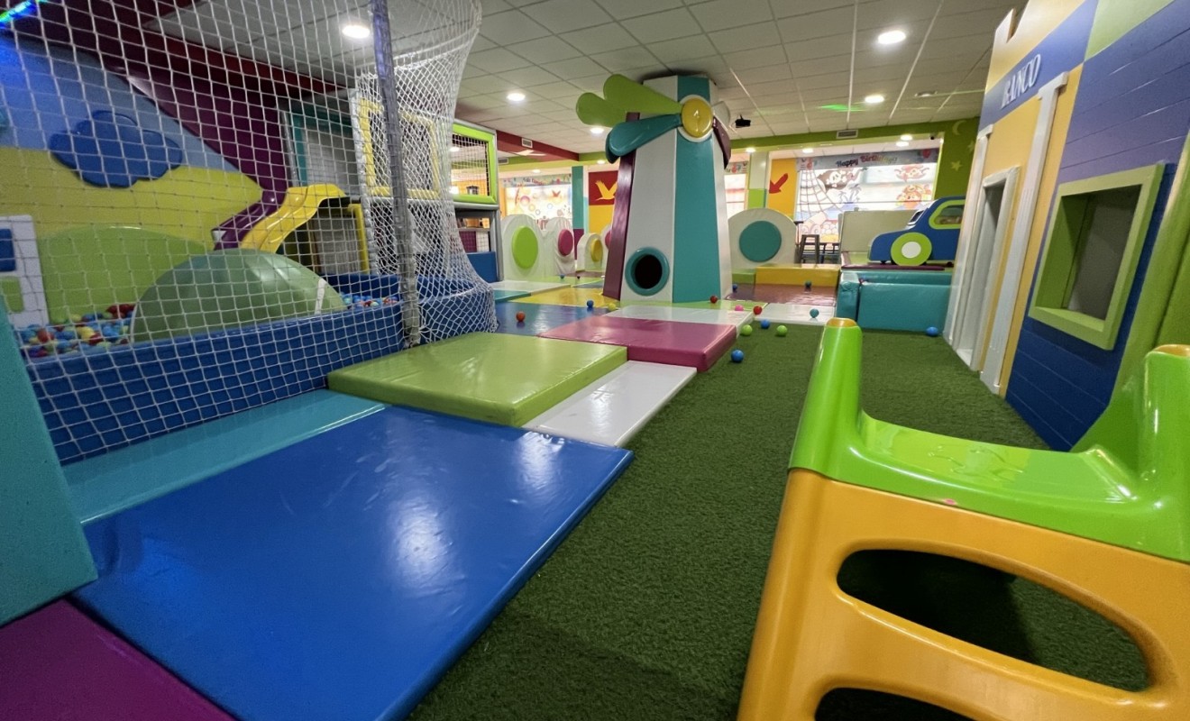 Sale - commercial_building - Torrevieja - Costa Blanca Sur