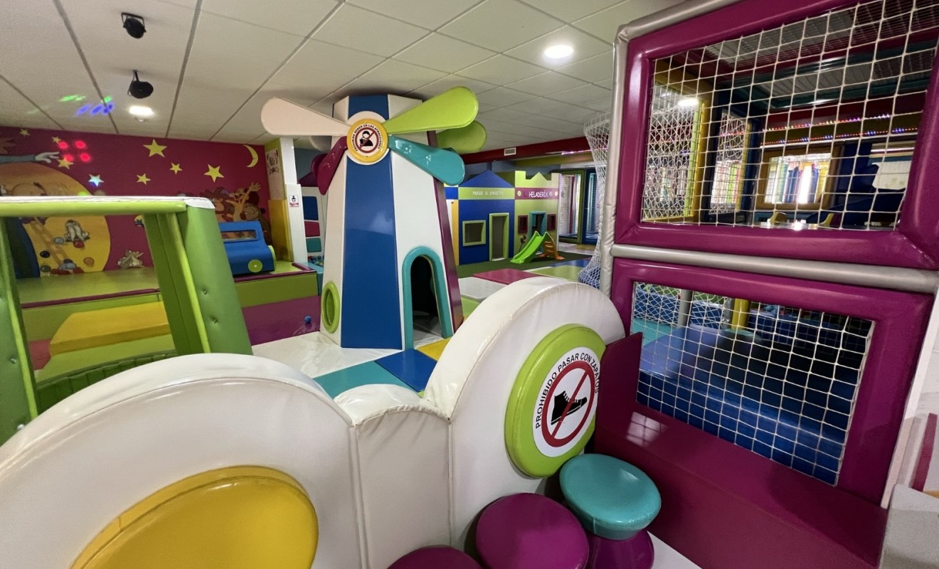 Sale - commercial_building - Torrevieja - Costa Blanca Sur